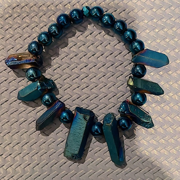 💙 Handmade Stretch Necklace & Bracelets 💙 - Picture 3 of 4